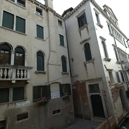 Got Time Artists' Alcove, Cool, 2pax Apartman Velence